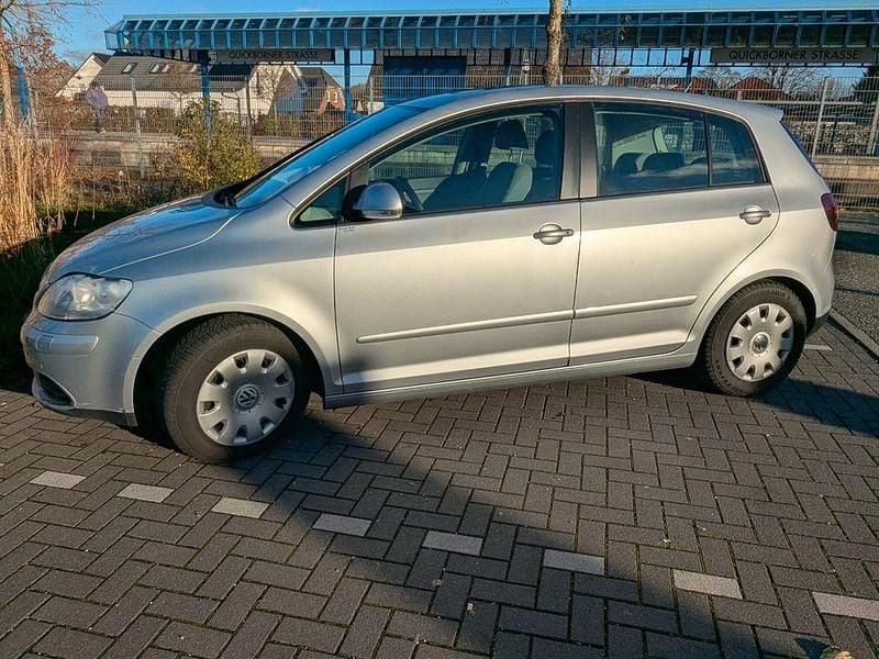Silber Gebraucht 2006 VW Golf Plus Comfortline Van / Kleinbus | 4.198 € (Superpreis) - Bild 1/4