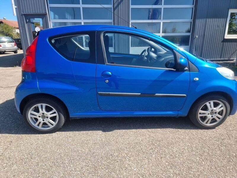 Blau Gebraucht 2009 Peugeot 107 Filou Kleinwagen | 2.900 € (Teuer) - Bild 1/4