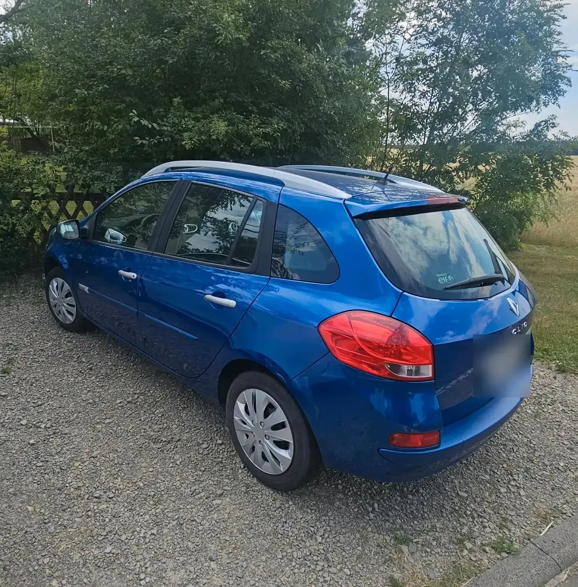 Gebraucht Renault Clio GrandTour 101 PS (74 kW) 2010 Blau Kombi