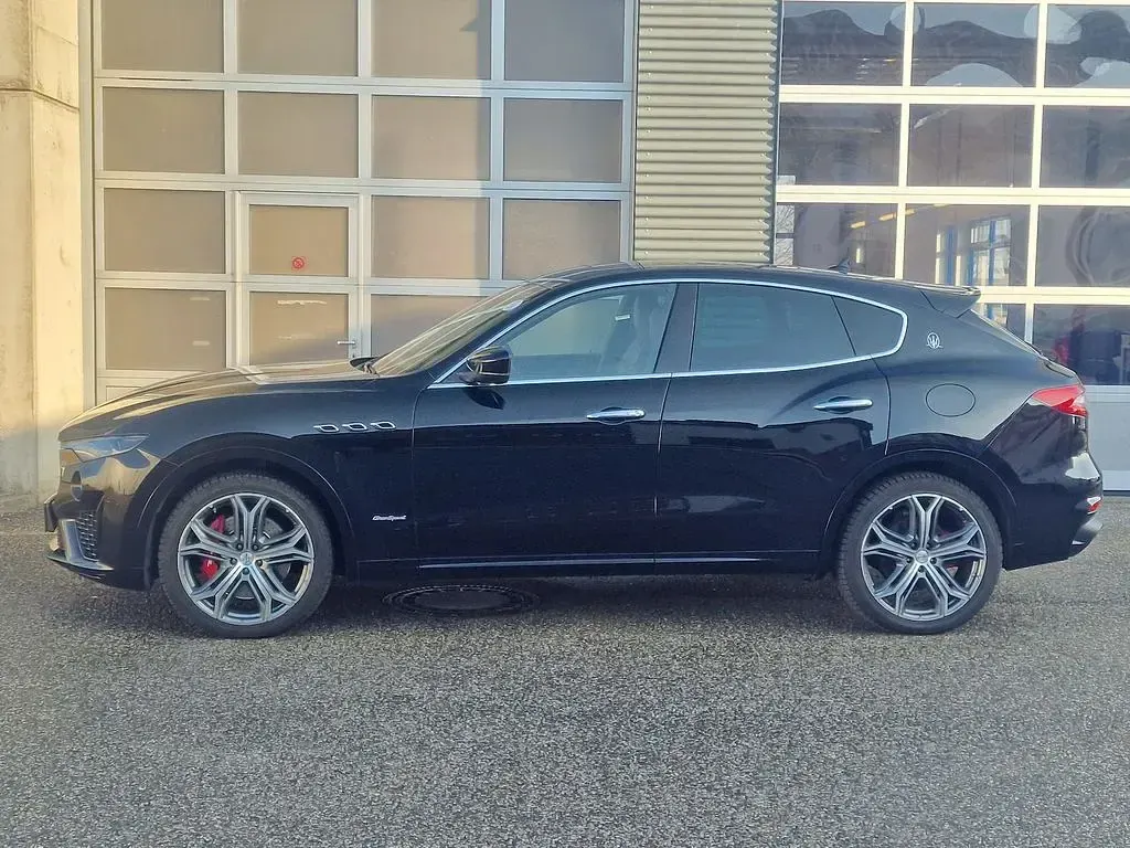 Gebraucht Maserati Levante 349 PS (256 kW) 2020 Schwarz SUV