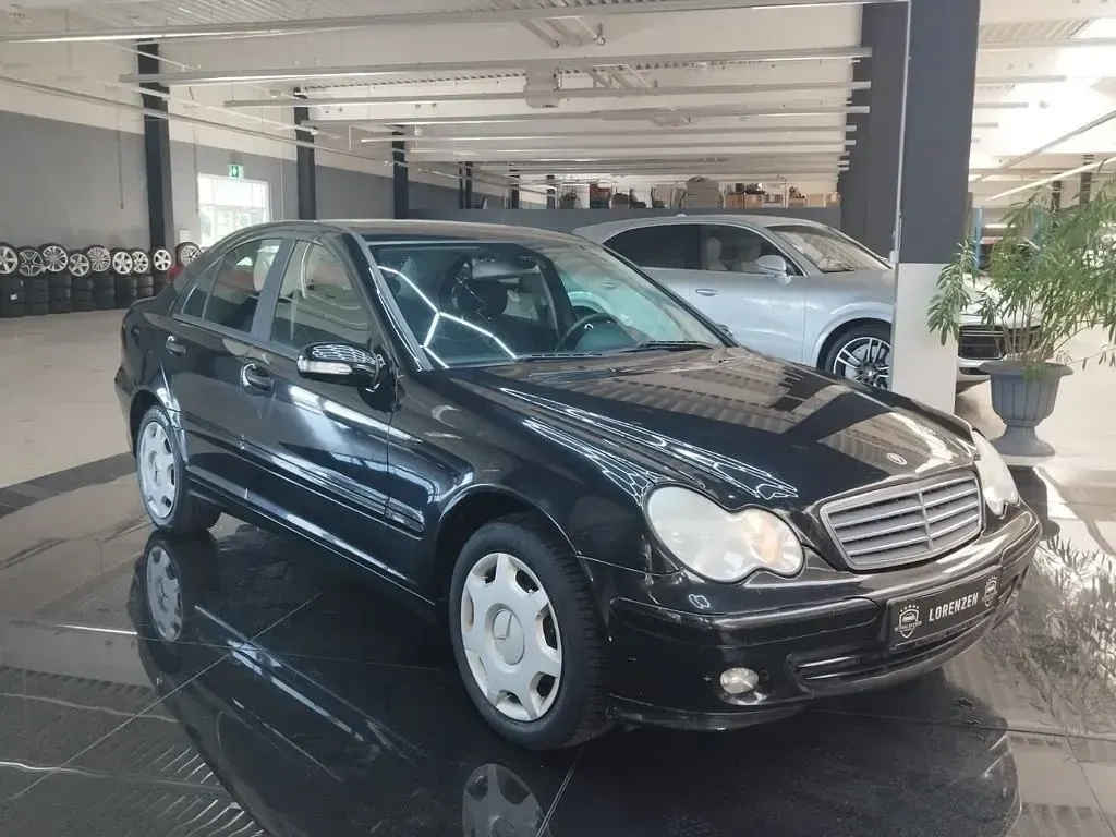 Gebraucht Mercedes C200 122 PS (89 kW) 2006 Obsidianschwarz  metalliclack Limousine