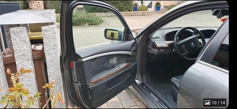 Grau Gebraucht 2006 BMW 740 Limousine | 8.500 € (Fairer Preis) - Bild 1/4
