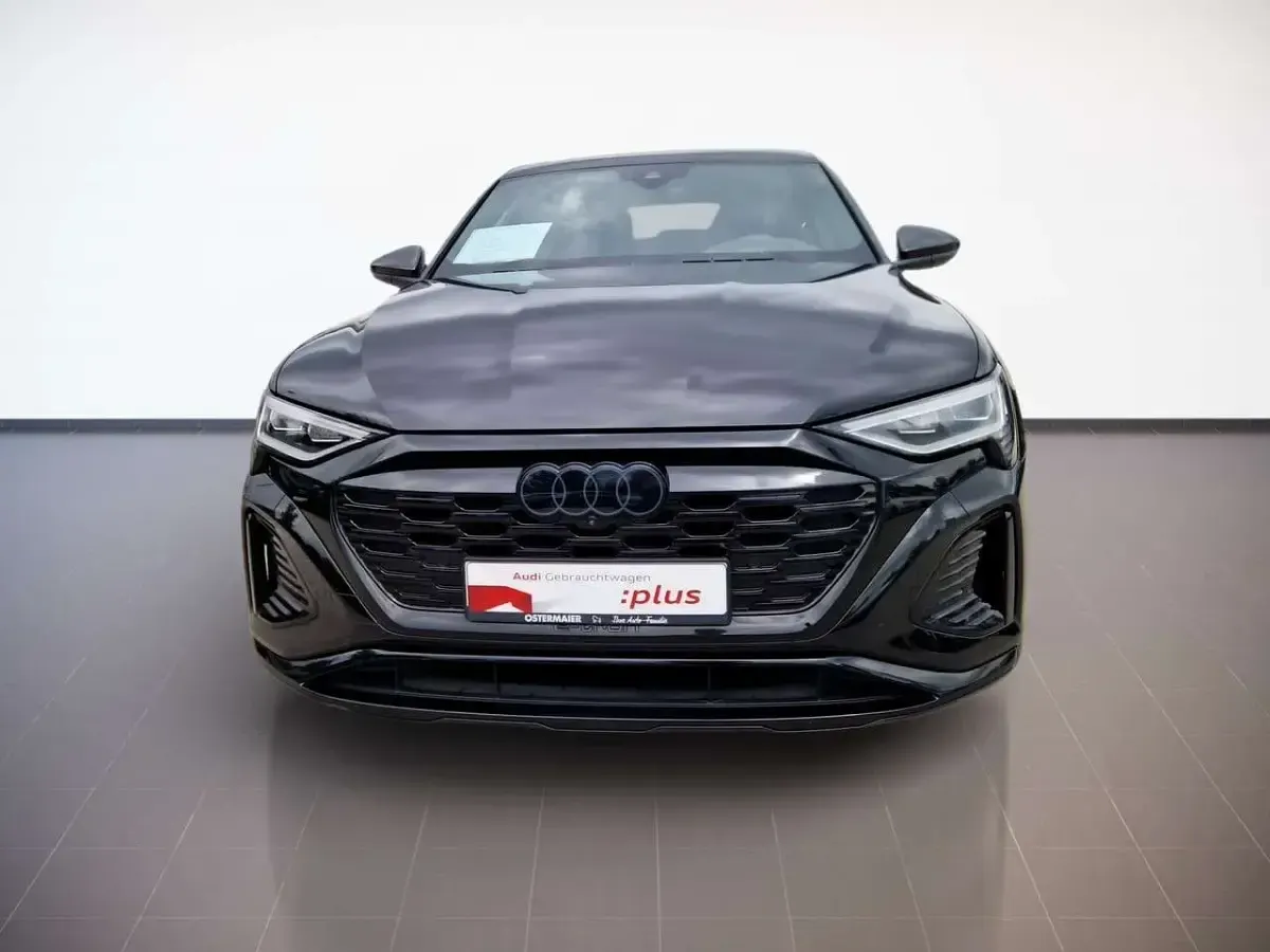 Gebraucht Audi Q8 e-tron S-Line 300 kW (408 PS) 2023 Mythosschwarz SUV