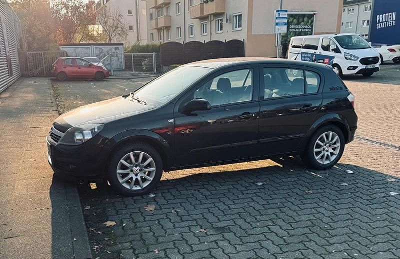 Gebraucht Opel Astra 105 PS (77 kW) 2007 Schwarz Limousine