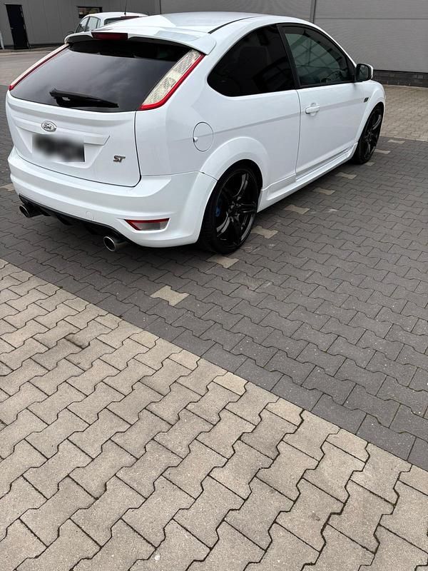 Gebraucht Ford Focus ST 260 PS (191 kW) 2009 Weiß Coupé