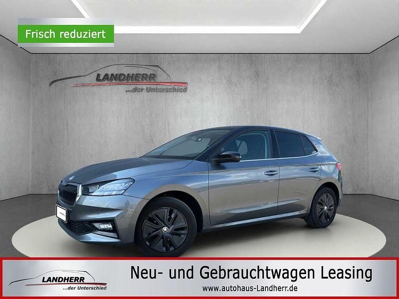 Grau Gebraucht 2024 Skoda Fabia Style Limousine | 15.540 € (Superpreis) - Bild 1/4