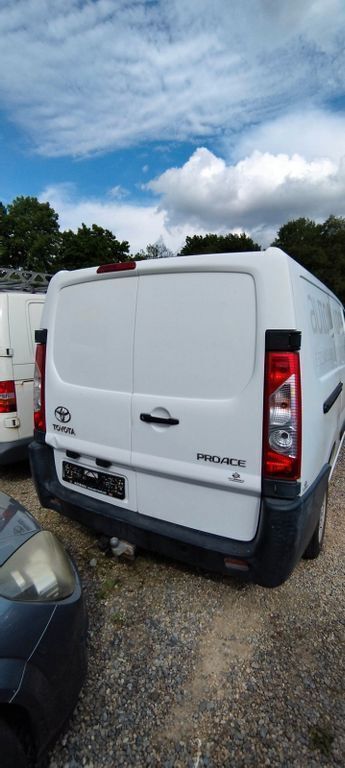 Gebraucht Toyota Proace 90 PS (66 kW) 2014 Weiß Van / Kleinbus