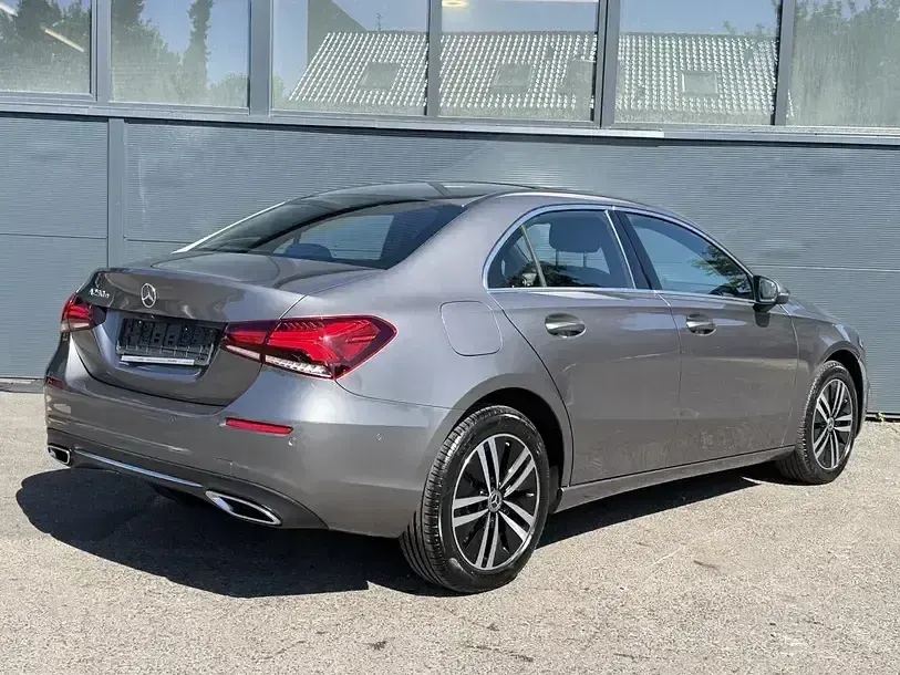 Gebraucht Mercedes A250 Progressive 160 PS (117 kW) 2022 Grau Limousine
