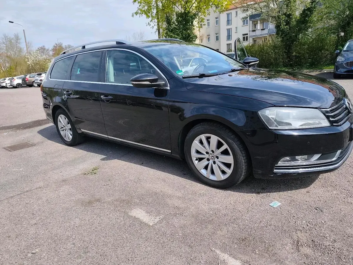 Gebraucht VW Passat 140 PS (102 kW) 2011 Schwarz Kombi