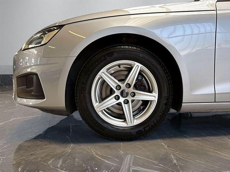 Gebraucht Audi A4 163 PS (119 kW) 2023 Silber Kombi