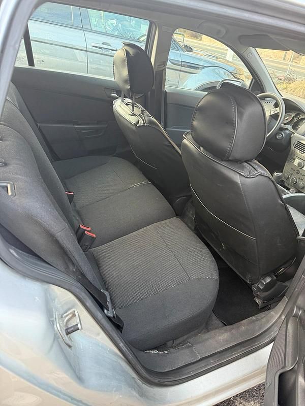 Gebraucht Opel Astra 120 PS (88 kW) 2005 Silber Kombi