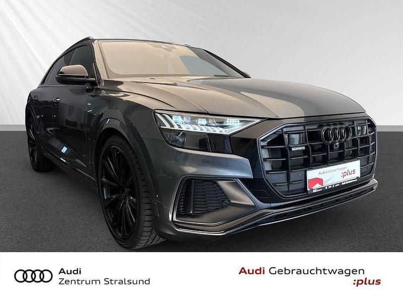 Gebraucht Audi Q8 Ambiente 286 PS (210 kW) 2023 Daytonagrau (metallic) SUV