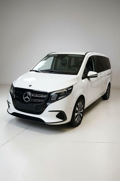 Neu Mercedes EQV300 150 kW (204 PS) 2026 Schwarz Van / Kleinbus