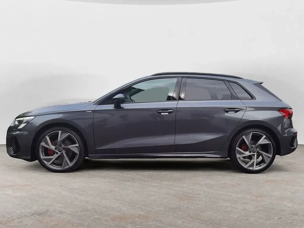 Gebraucht Audi A3 S-Line 150 PS (110 kW) 2023 Daytonagrau perleffekt Limousine