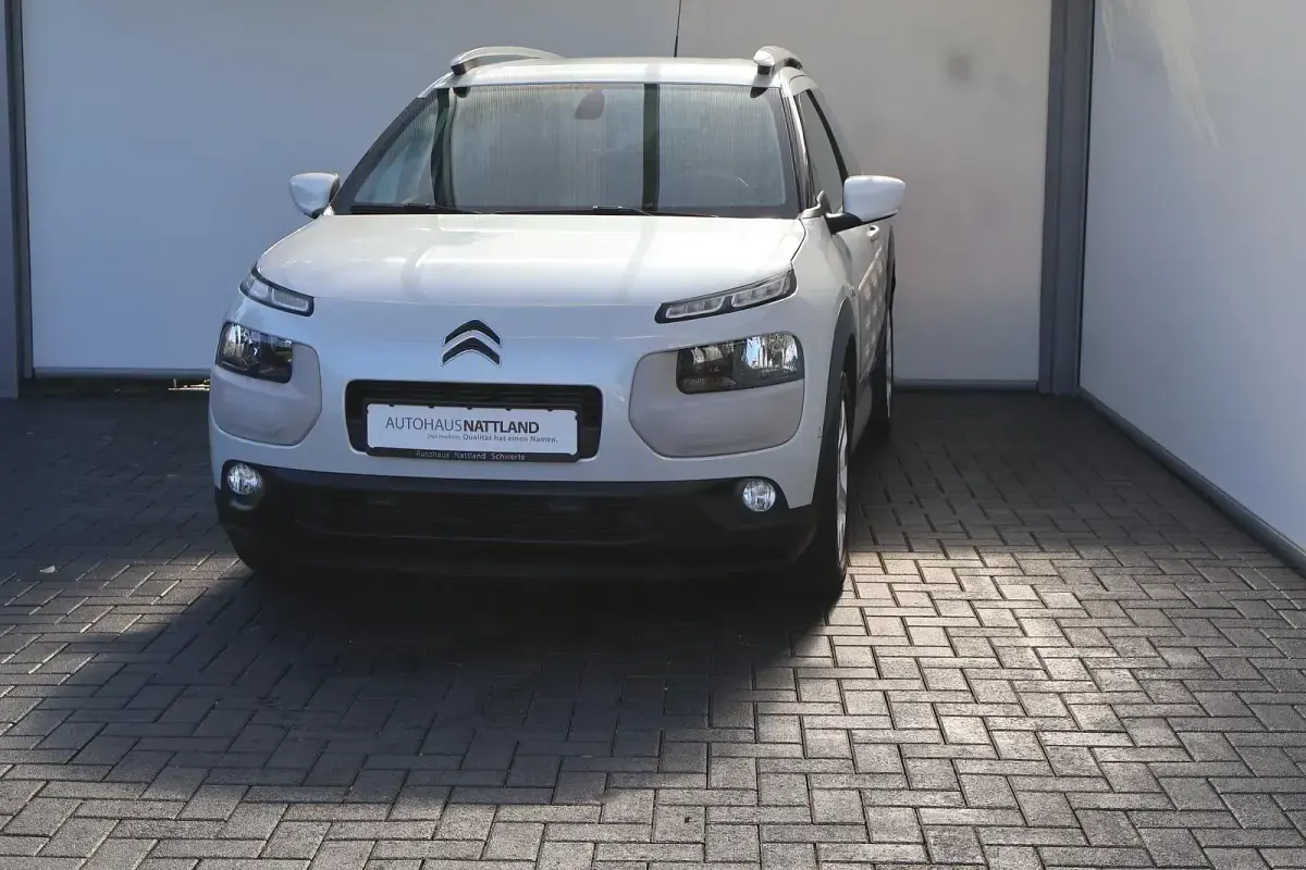Gebraucht Citroën C4 99 PS (72 kW) 2017 Weiß SUV