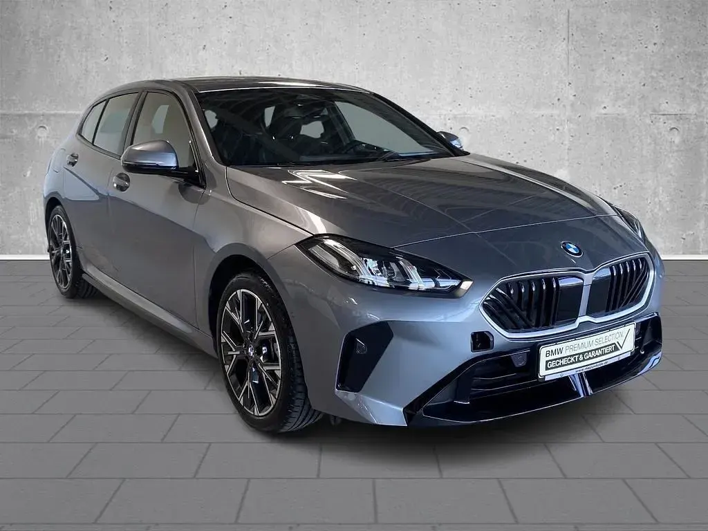 Gebraucht BMW 120 Performance 170 PS (125 kW) 2025 Grau Kleinwagen