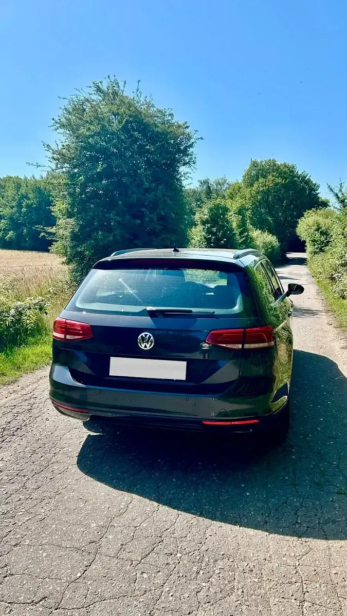 Gebraucht VW Passat Comfortline 150 PS (110 kW) 2018 Grau Kombi