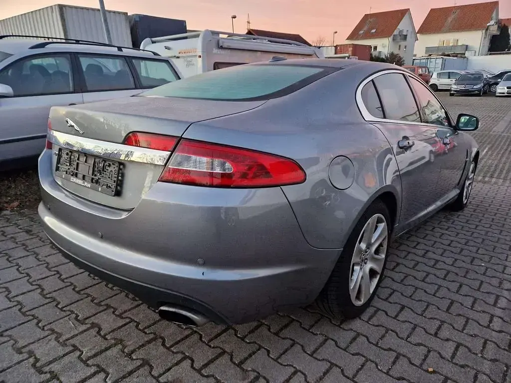 Gebraucht Jaguar XF Premium Luxury 207 PS (152 kW) 2008 Grau Limousine