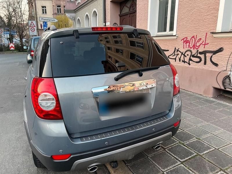 Gebraucht Chevrolet Captiva LS 150 PS (110 kW) 2010 Grau SUV