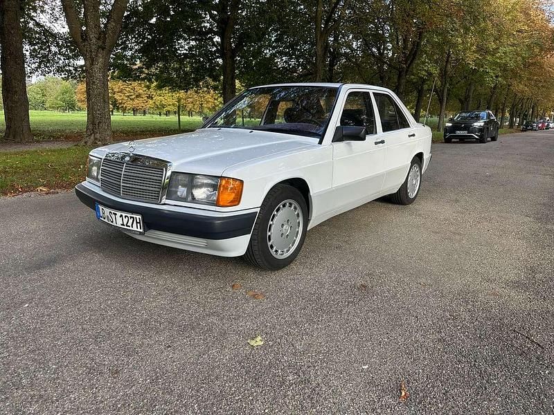 Gebraucht Mercedes 190 118 PS (86 kW) 1989 Weiß Limousine