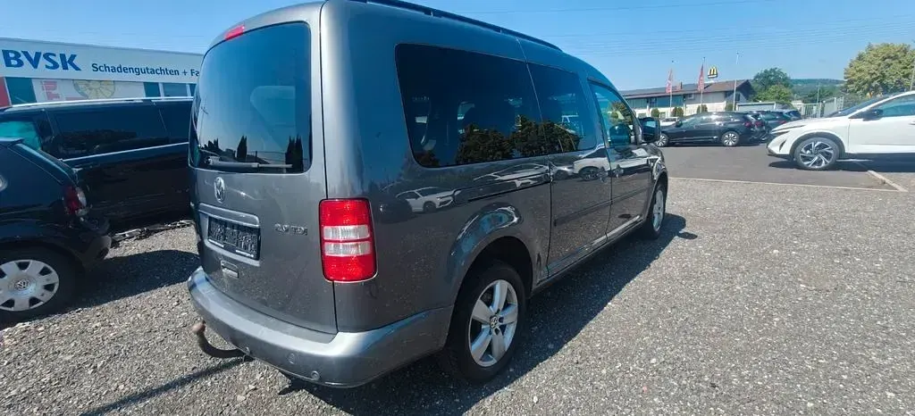 Gebraucht VW Caddy Maxi 140 PS (102 kW) 2011 Grau Van / Kleinbus