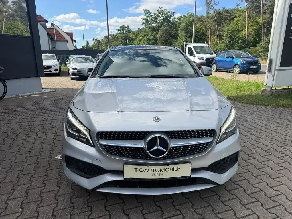 Gebraucht Mercedes CLA220 AMG line 184 PS (135 kW) 2019 Polarsilber  metalliclack Coupé