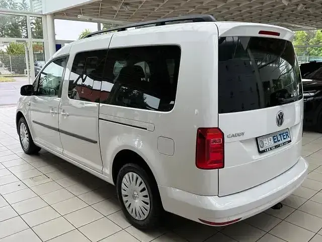 Gebraucht VW Caddy Trendline 131 PS (96 kW) 2018 Weiß Van / Kleinbus