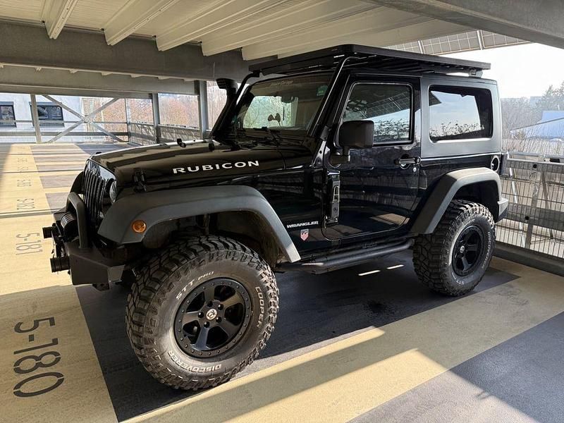 Gebraucht Jeep Wrangler Rubicon 177 PS (130 kW) 2010 Schwarz SUV