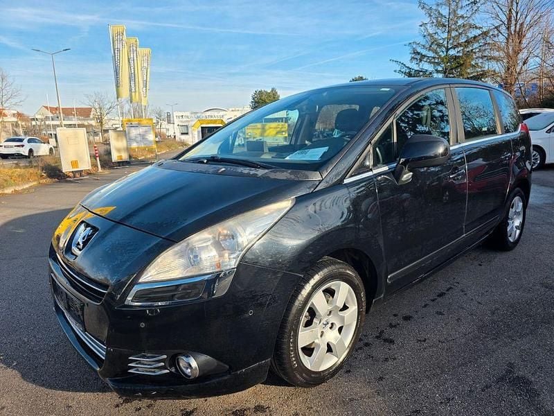 Gebraucht Peugeot 5008 Active 114 PS (83 kW) 2013 Schwarz Van / Kleinbus