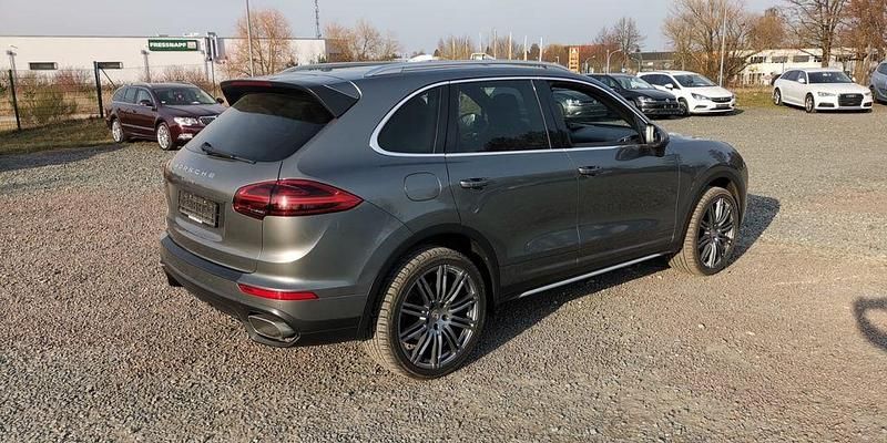 Gebraucht Porsche Cayenne 239 PS (175 kW) 2017 Grau SUV