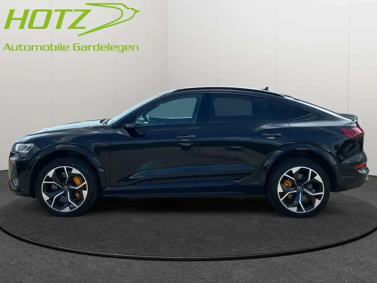 Gebraucht Audi e-tron 369 kW (503 PS) 2022 Mythosschwarz metallic SUV