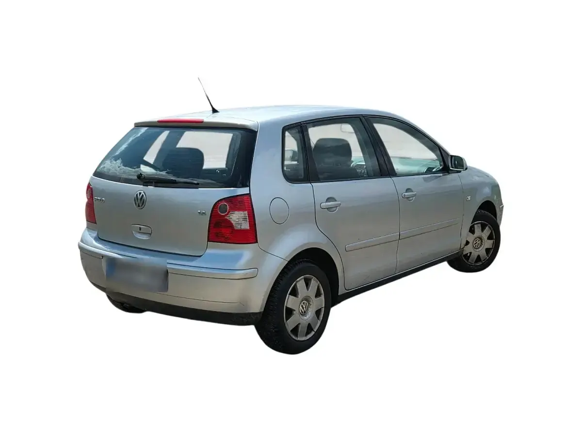 Używany VW Polo 75 KM (55 kW) 2002 Srebrny Hatchback