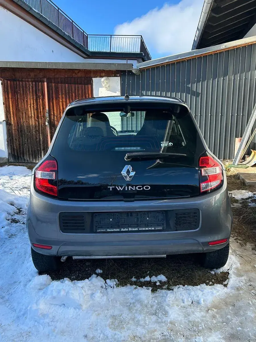 Używany Renault Twingo LIMITED 69 KM (50 kW) 2017 Czarny Hatchback
