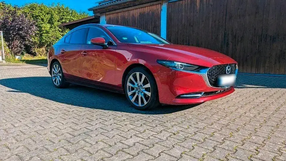 Gebraucht Mazda 3 Selection 180 PS (132 kW) 2019 Rot Limousine