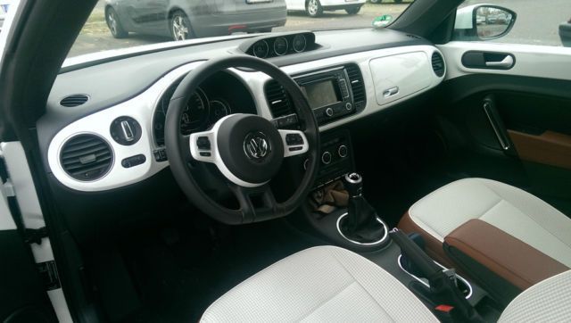 Verkauft Vw Beetle Cabrio Sondermodel Gebraucht 2017 6 800 Km In Gebraucht Vw Beetle Cabrio Sondermodel Cup Weiss Innen Beige