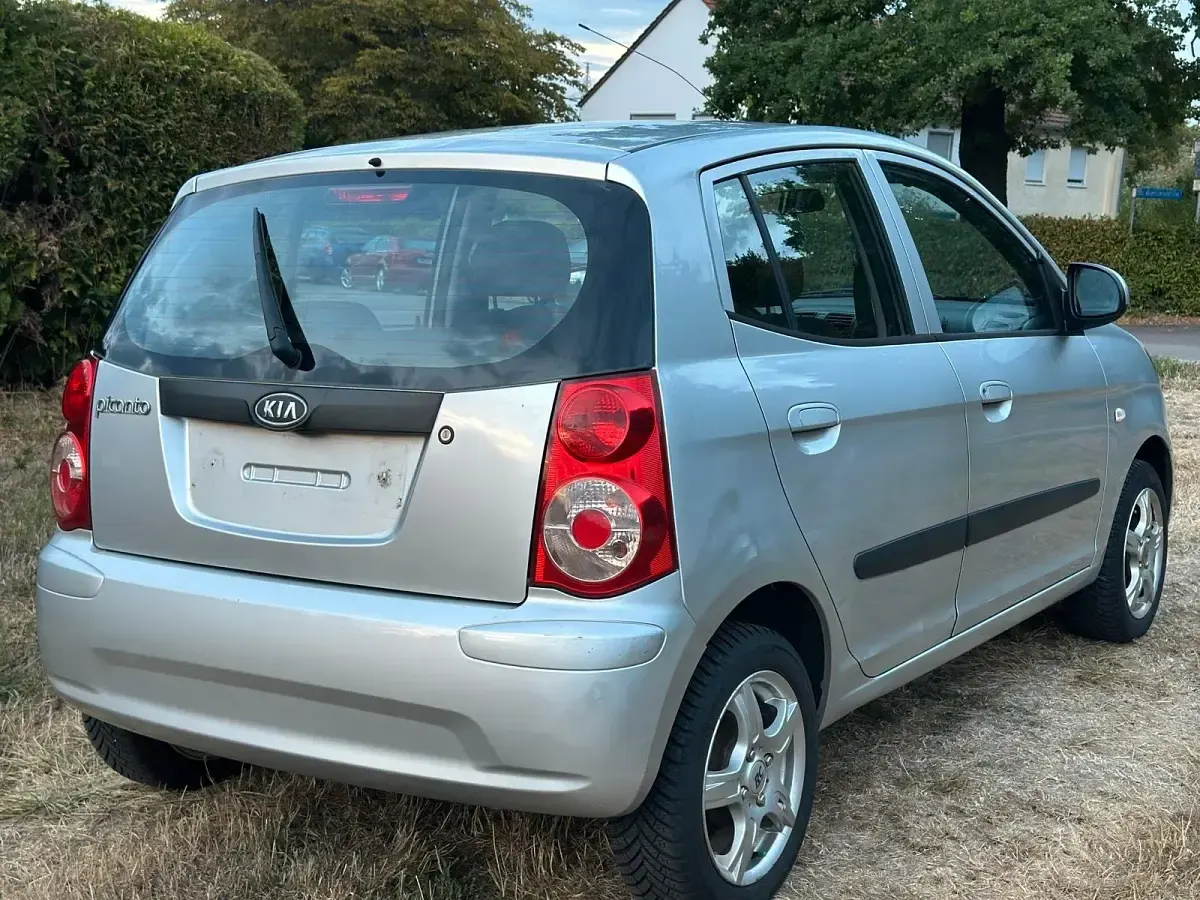 Gebraucht Kia Picanto 65 PS (47 kW) 2009 Silber Kleinwagen