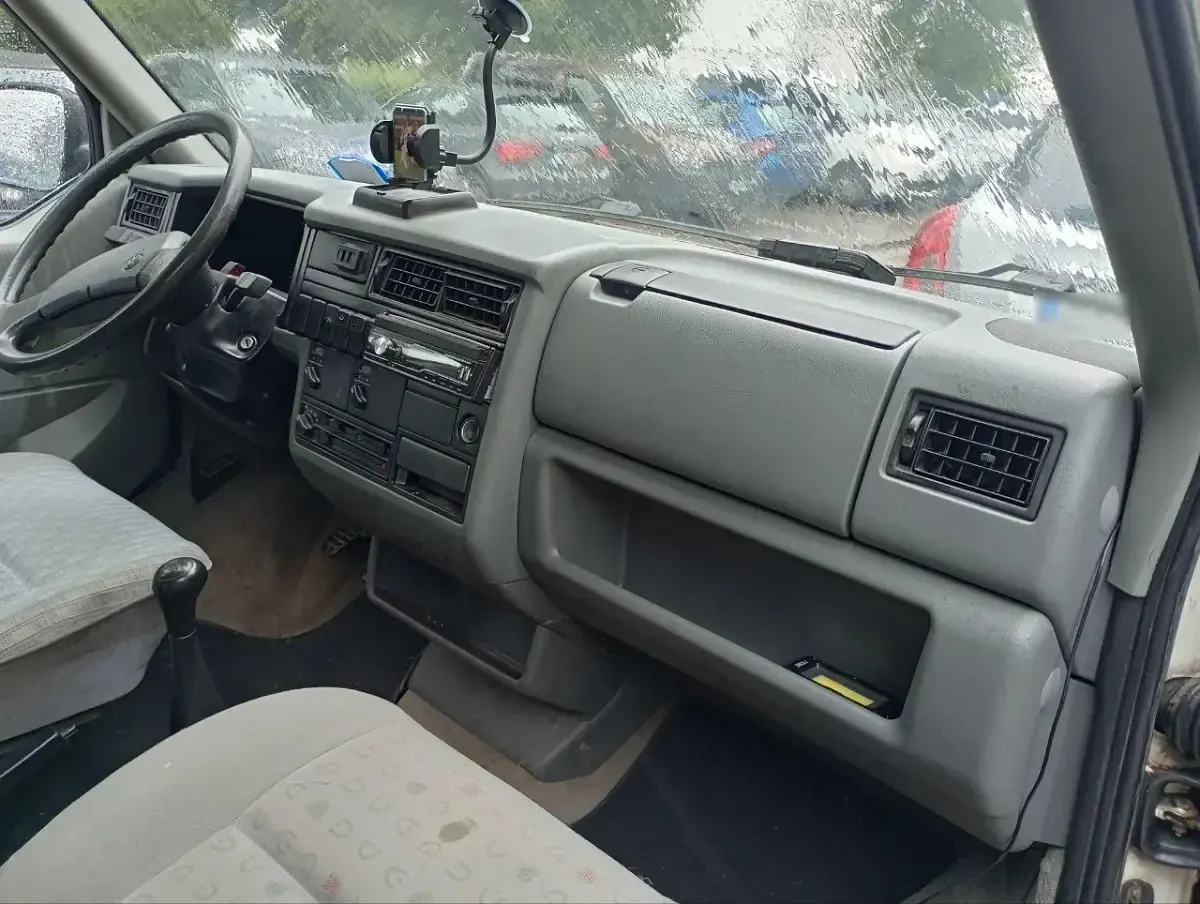 Gebraucht VW T4 Basis 57 PS (41 kW) 1994 Weiß Van