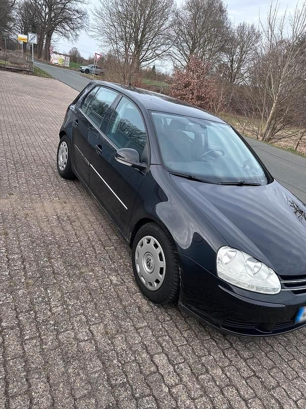 Gebraucht VW Golf V 101 PS (74 kW) 2004 Schwarz Kleinwagen