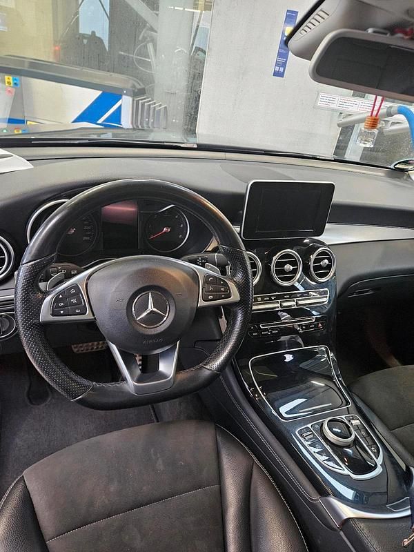 Gebraucht Mercedes GLC220 170 PS (125 kW) 2018 Schwarz SUV