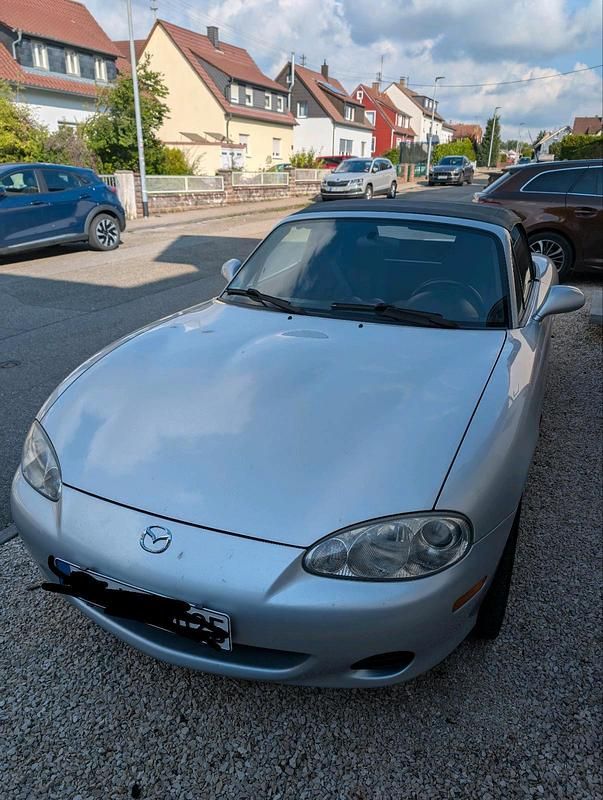 Silber Gebraucht 2002 Mazda MX5 Cabrio | 5.500 € (Fairer Preis) - Bild 1/4
