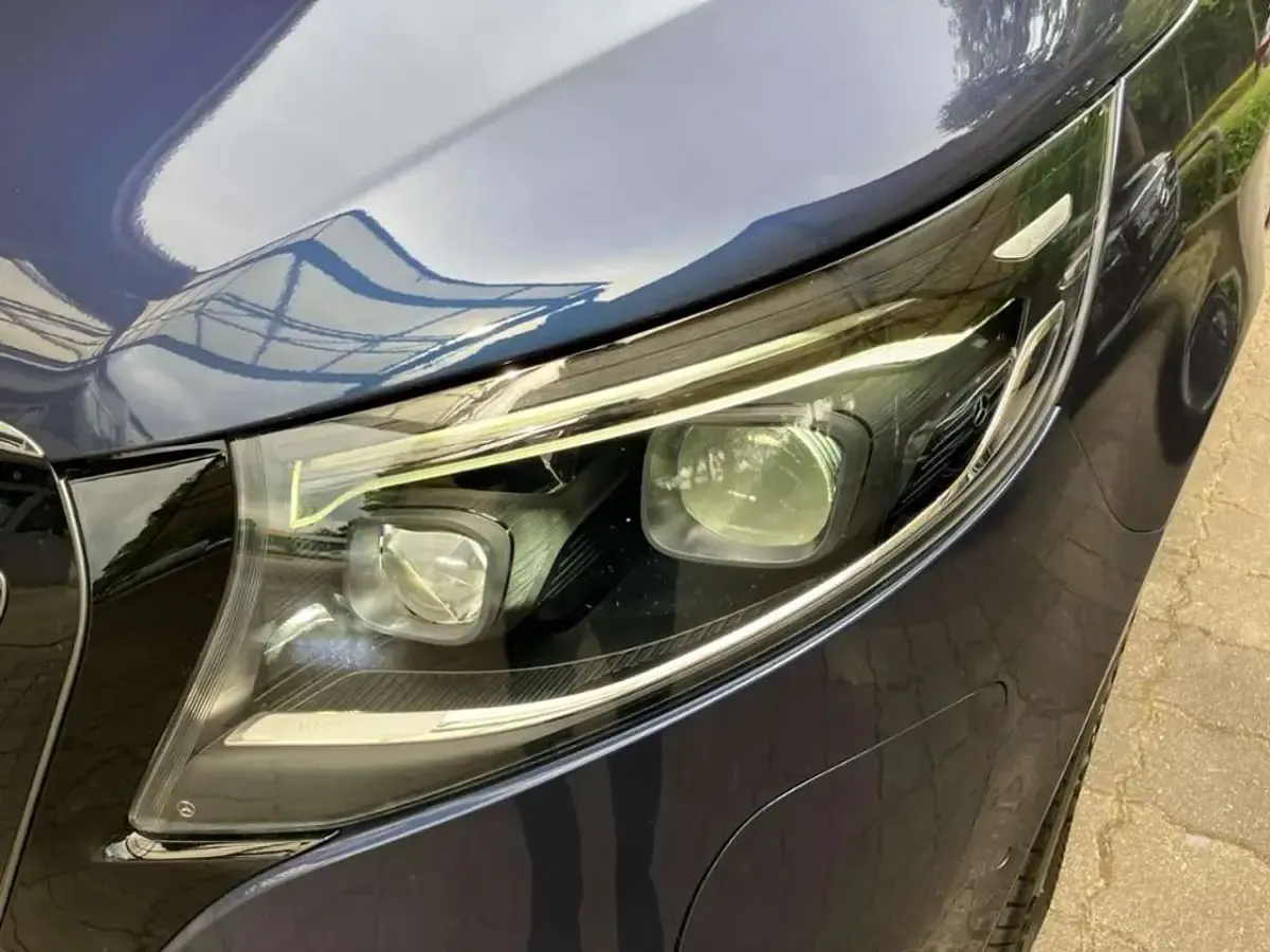 Gebraucht Mercedes EQV300 Avantgarde 150 kW (204 PS) 2024 Sodalithblau met. Van / Kleinbus