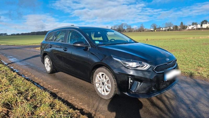 Gebraucht Kia Ceed Vision 141 PS (103 kW) 2020 Schwarz Kleinwagen