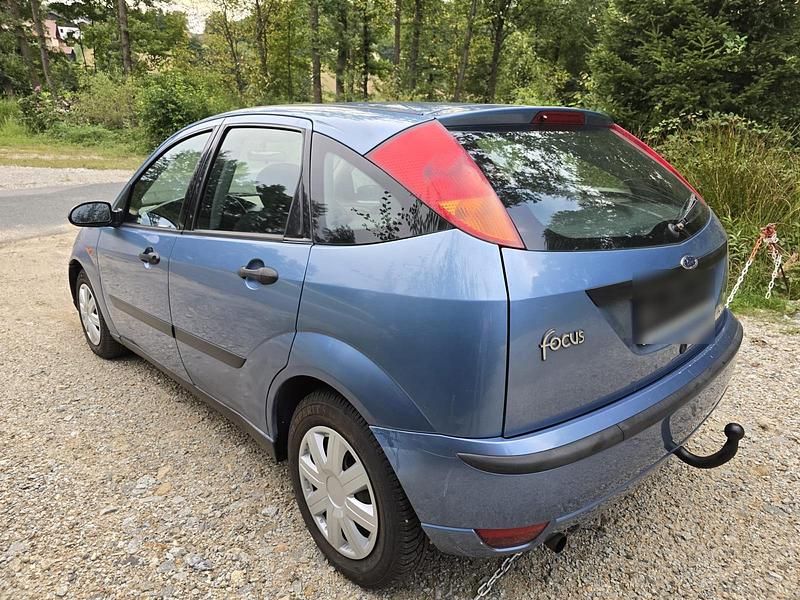 Gebraucht Ford Focus 101 PS (74 kW) 2003 Blau Kleinwagen