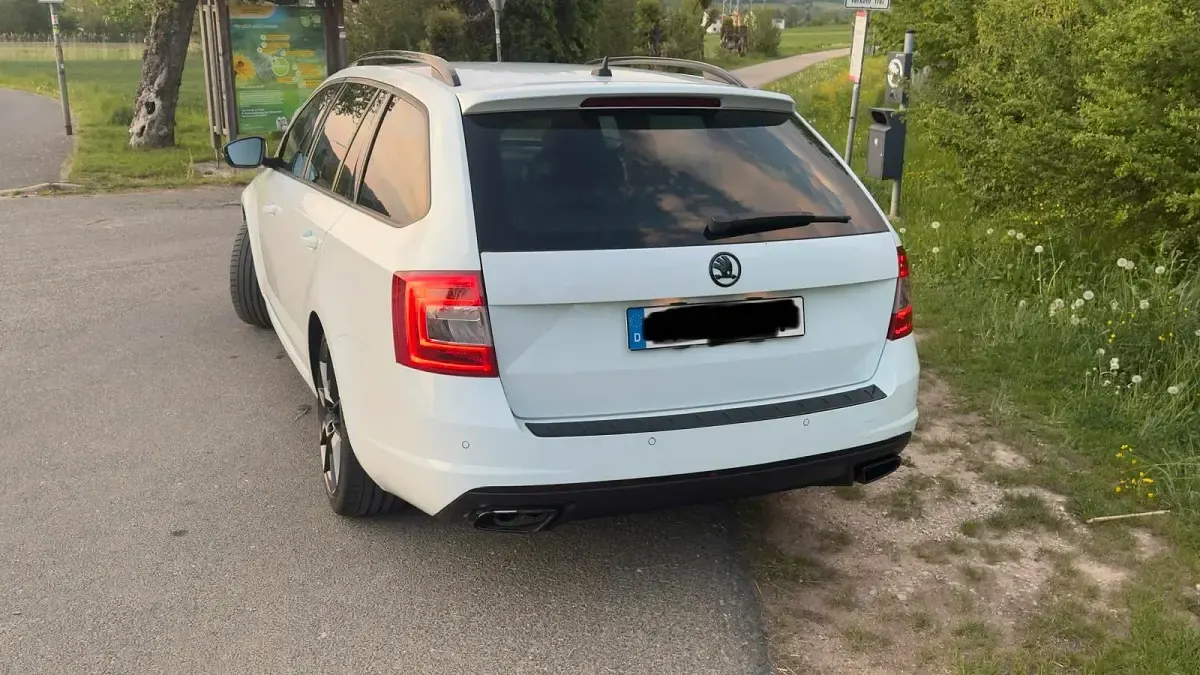 Gebraucht Skoda Octavia vRS 184 PS (135 kW) 2016 Weiß Kombi