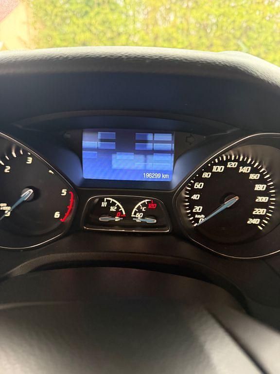 Gebraucht Ford Focus 140 PS (102 kW) 2013 Weiß Limousine