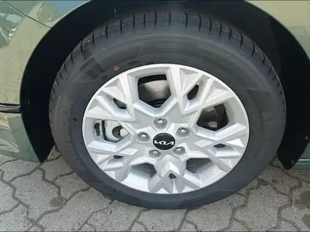 Gebraucht Kia Ceed Vision 140 PS (102 kW) 2024 Grün Kleinwagen