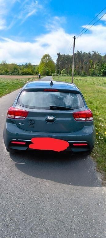Gebraucht Kia Rio Vision 101 PS (74 kW) 2022 Grau Limousine