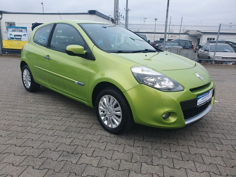 Gebraucht Renault Clio II Dynamique 75 PS (55 kW) 2009 Grün Limousine