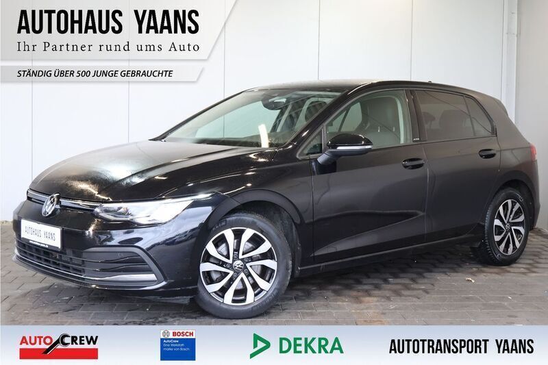 Schwarz Gebraucht 2021 VW Golf VIII Active Limousine | 16.689 € (Guter Preis) - Bild 1/4