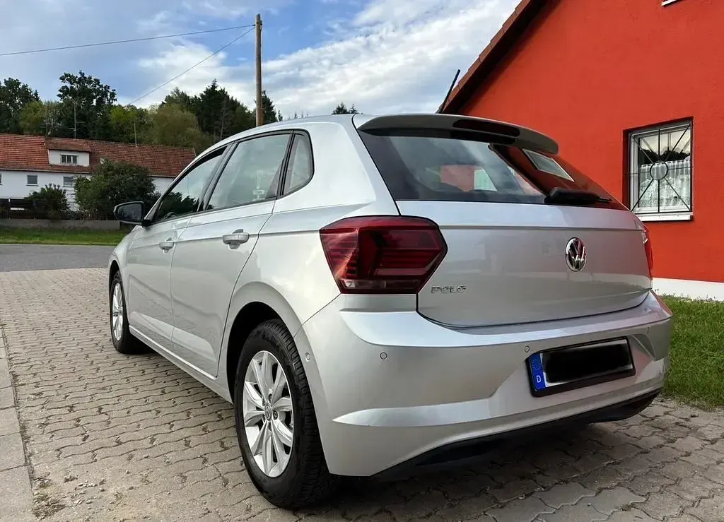 Gebraucht VW Polo Highline 116 PS (85 kW) 2019 Silber Kleinwagen